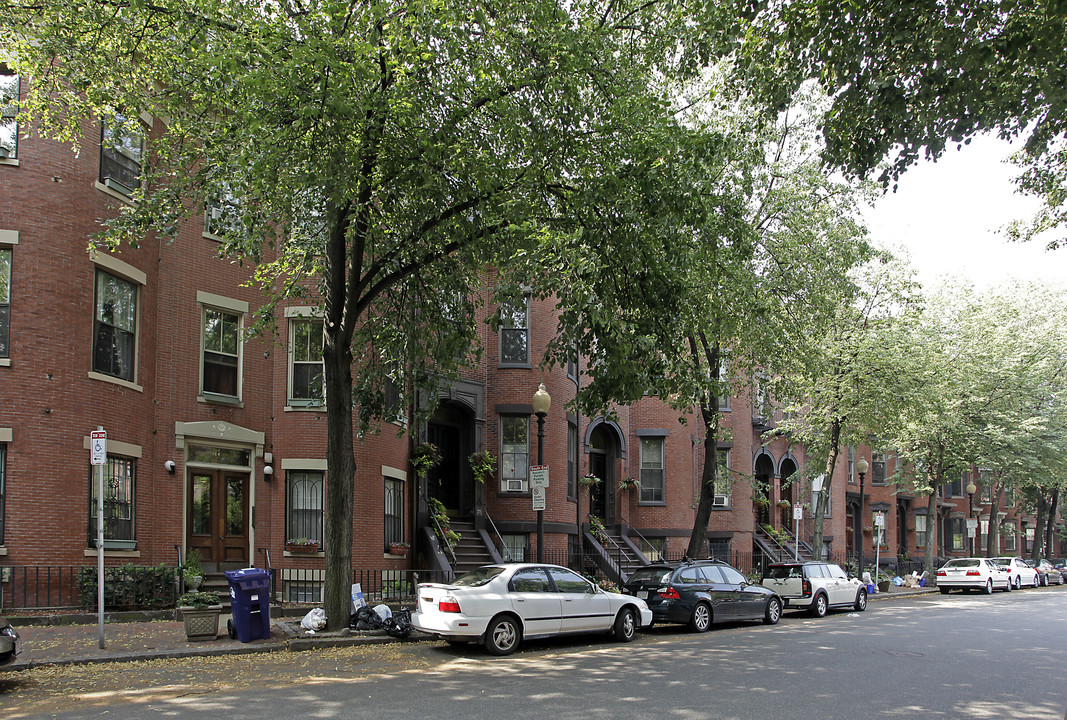 Brownstone Apartments in Boston, MA - Building Photo