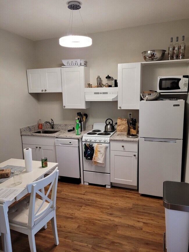 59 Hemenway St, Unit 24