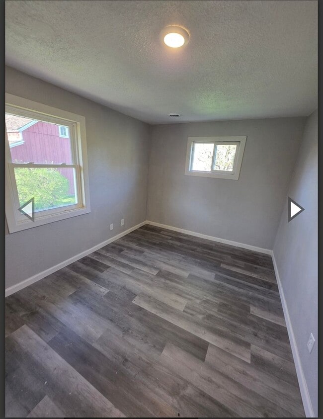 107 Grundy St in Ackley, IA - Building Photo - Building Photo