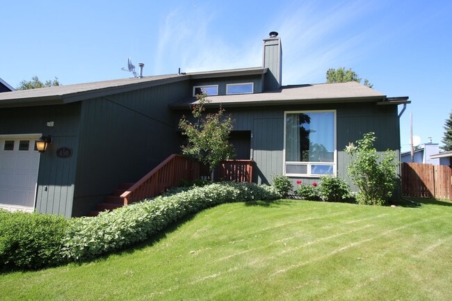 450 Pettis Rd in Anchorage, AK - Building Photo - Building Photo