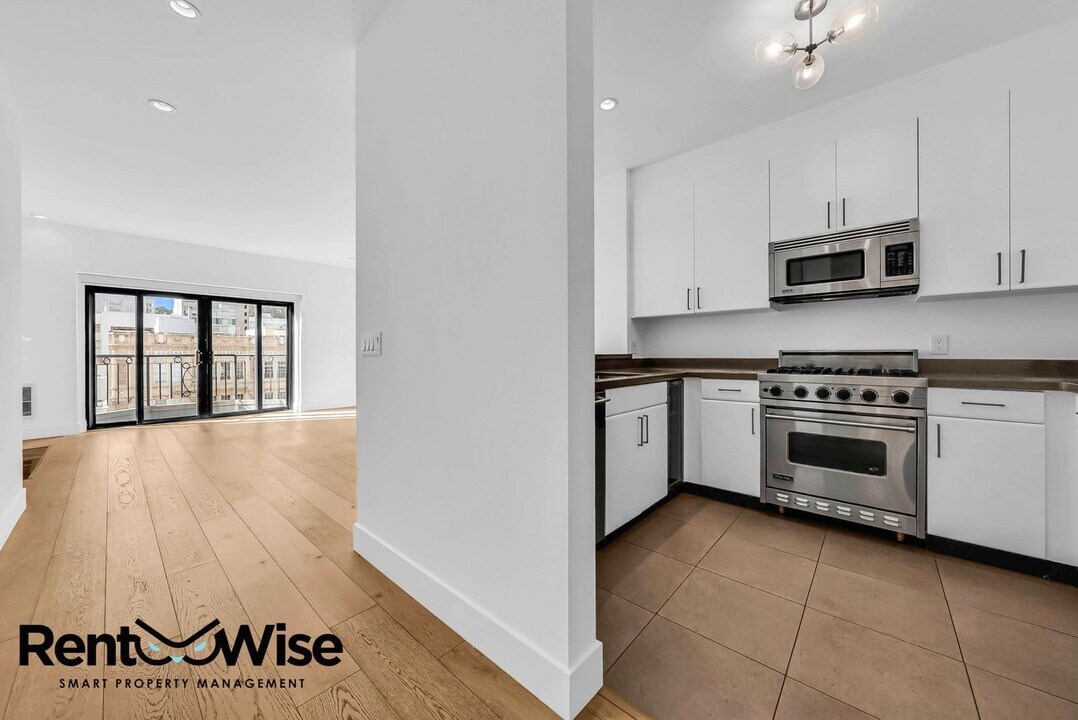 1776 Sacramento St in San Francisco, CA - Building Photo