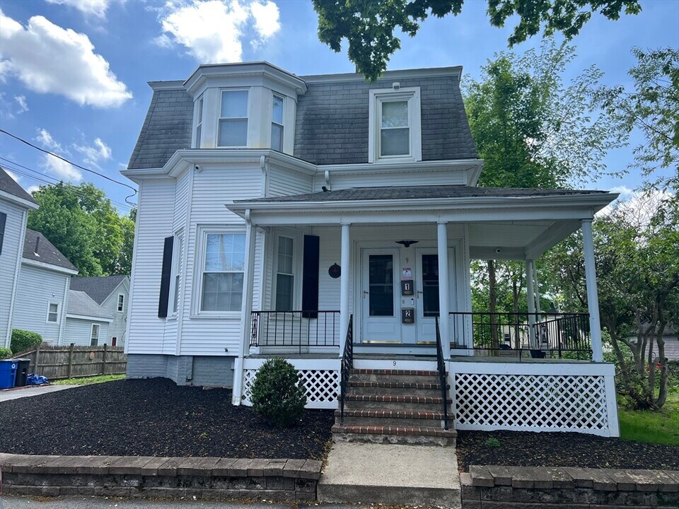 9 Arlington St in Reading, MA - Foto de edificio