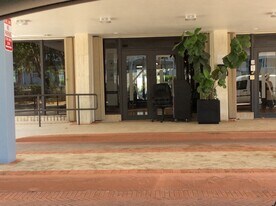 1865 79th Street Cswy, Unit 3K in North Bay Village, FL - Building Photo