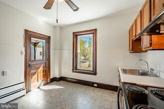324 4th Ave in Phoenixville, PA - Building Photo - Building Photo