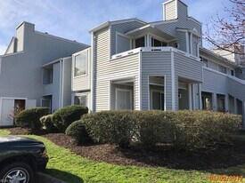 177 Nantucket Pl in Newport News, VA - Building Photo