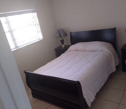 605 Margate Ct in Margate, FL - Foto de edificio - Building Photo