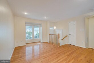 6537 Parish Glebe Ln in Alexandria, VA - Building Photo - Building Photo