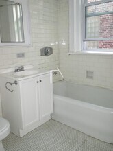 724 Washington St, Unit 2 in Brookline, MA - Building Photo - Building Photo