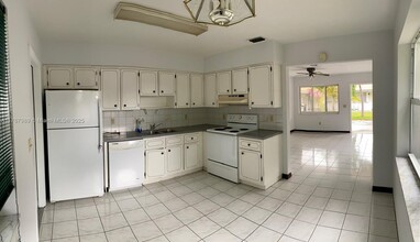 101 SE 5th St in Dania Beach, FL - Building Photo - Building Photo