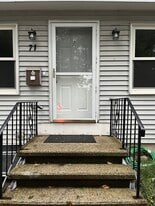 71 E St in Lowell, MA - Building Photo