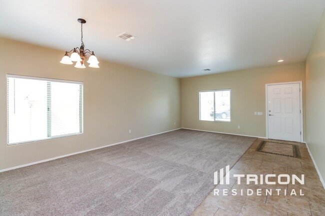 43009 W Kristal Ln in Maricopa, AZ - Foto de edificio - Building Photo