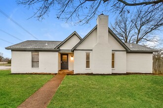 6533 Castle View Cove in Memphis, TN - Building Photo - Building Photo