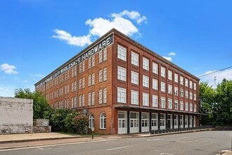 United Jewelers and Lee Hardware Apartments in Shreveport, LA - Foto de edificio - Building Photo