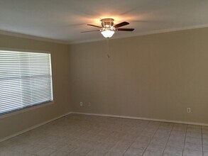 713 S Boyd St in Lindale, TX - Building Photo - Building Photo