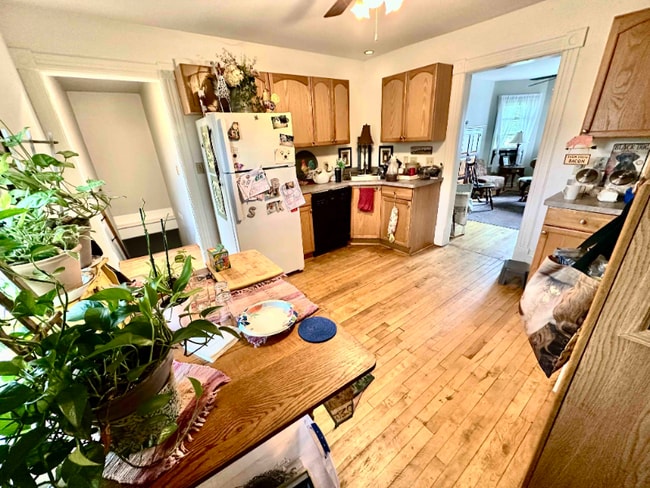 229 W Van Buren St in Port Washington, WI - Building Photo - Building Photo