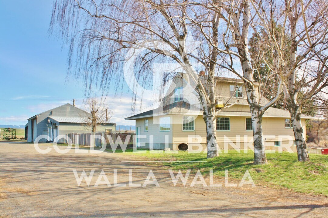 6556 Lower Waitsburg Rd in Walla Walla, WA - Building Photo