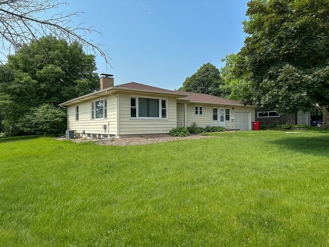 2004 McCarthy Rd in Ames, IA - Building Photo - Building Photo