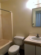 105 E Allen St in Mechanicsburg, PA - Building Photo - Building Photo
