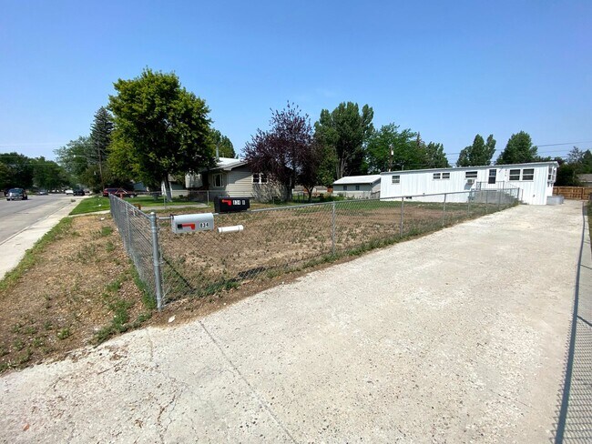 834 W Park Ave in Riverton, WY - Building Photo - Building Photo