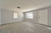 2557 E Glenn St in Tucson, AZ - Building Photo - Building Photo