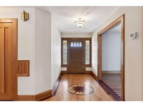 5207 Doncaster Way in Minneapolis, MN - Building Photo - Building Photo