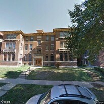 5861 Nina Pl in St. Louis, MO - Building Photo