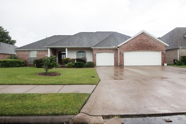 property at 6180 Gracemount Ln
