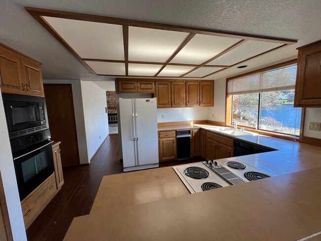 3935 SW 324th St in Federal Way, WA - Building Photo - Building Photo