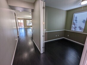 11048 Prairie Grove Rd in Las Vegas, NV - Building Photo - Building Photo