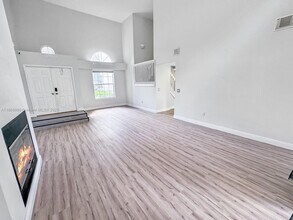 1015 NW 125th Terrace in Sunrise, FL - Building Photo - Building Photo