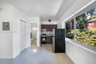 551 NE 61st St in Miami, FL - Building Photo - Building Photo