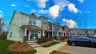 375 Sam Houston Cir in Clarksville, TN - Building Photo - Building Photo