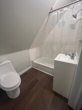 1826 5th St, Unit 2 in Wyandotte, MI - Foto de edificio - Building Photo