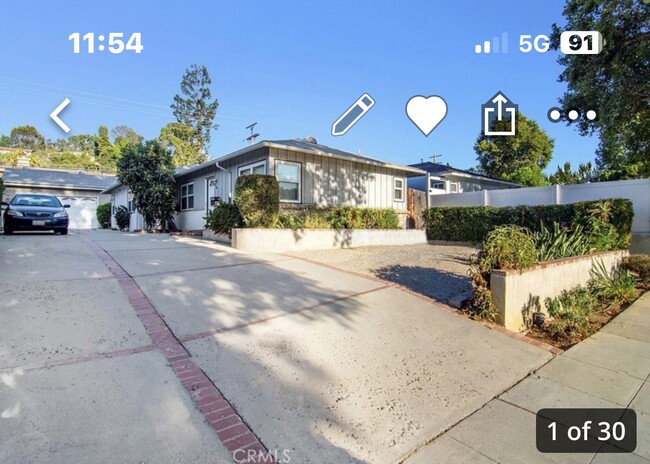 5050 Topanga Canyon Blvd, Unit Duplex--5050 Topanga Cyn in Woodland Hills, CA - Building Photo - Building Photo