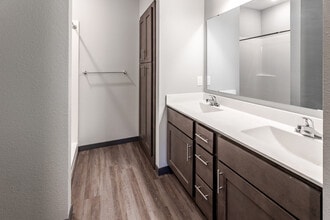 Sunny Ville in St. Cloud, MN - Building Photo - Interior Photo