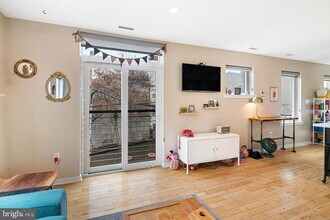 847 N 16th St in Philadelphia, PA - Building Photo - Building Photo