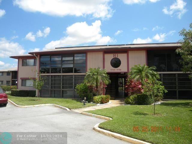 9692 S Belfort Cir in Tamarac, FL - Foto de edificio - Building Photo