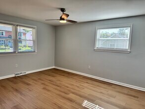 536 Kalmia St, Unit B - upstairs unit in Warminster, PA - Building Photo - Building Photo