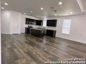 7555 Derby Vista in Selma, TX - Building Photo - Building Photo