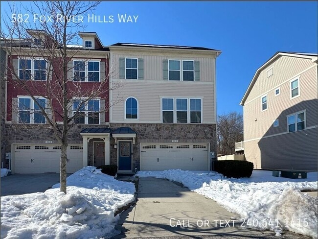 property at 582 Fox River Hills Way
