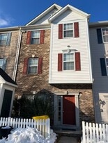 2012 Bell Point Ct in Odenton, MD - Building Photo