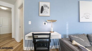 909 Mansion Dr, Unit 722-407 in Frederick, MD - Building Photo - Building Photo