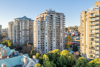 the Riviera in New Westminster, BC - Building Photo - Building Photo