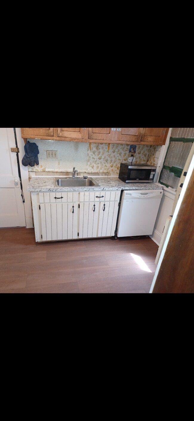 2041 Elbur Ave in Lakewood, OH - Building Photo - Building Photo