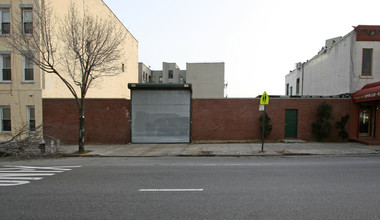 2 Pulaski St in Brooklyn, NY - Building Photo - Building Photo