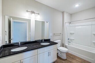 Urbana at Hioaks in Richmond, VA - Building Photo - Building Photo