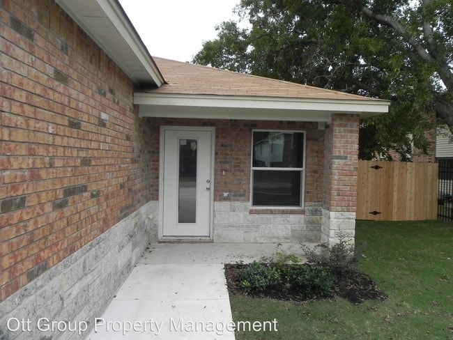 108 E Truman Ave-Unit -Unit B in Copperas Cove, TX - Building Photo - Building Photo