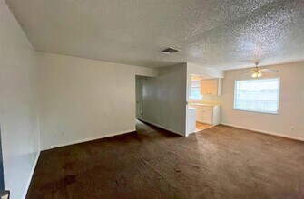 221 Northwest Jefferson Cir N-Unit -18 in St. Petersburg, FL - Building Photo - Building Photo