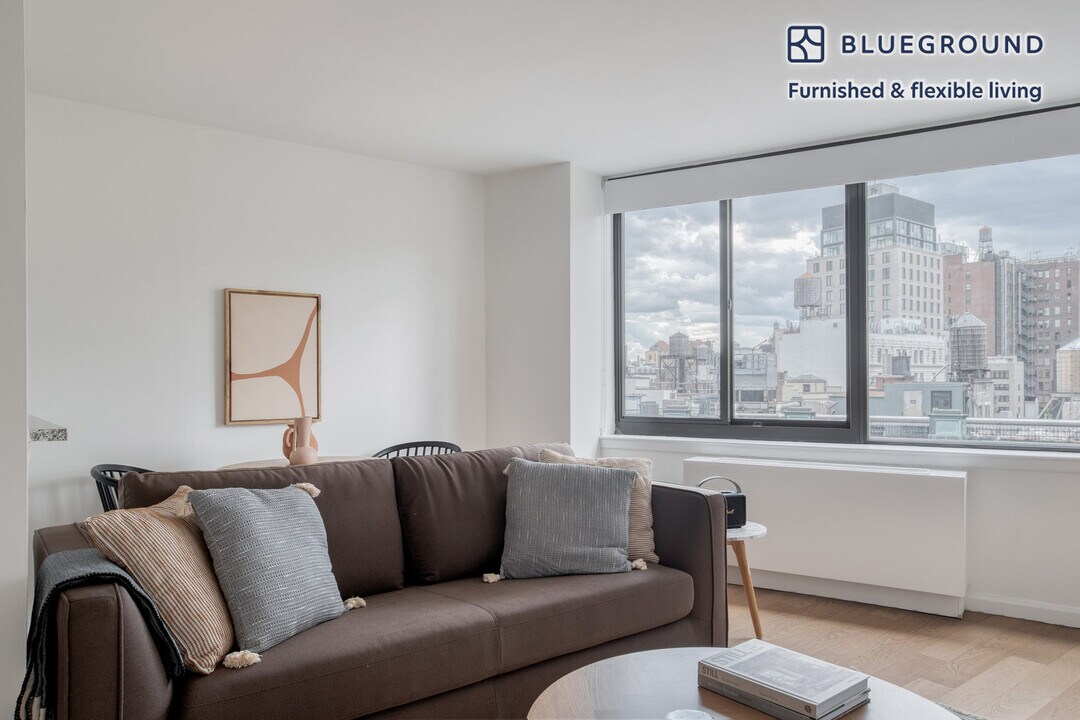 1 Union Square South in New York, NY - Building Photo