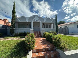 1822 NW 4th St in Miami, FL - Building Photo